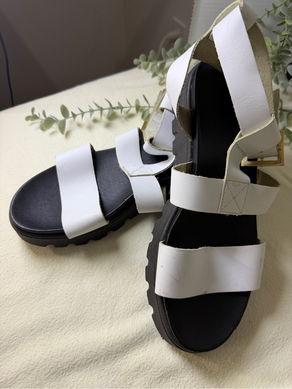 White Chunky Platform Sandals Size 40 | Lug Sole Ankle Strap Summer